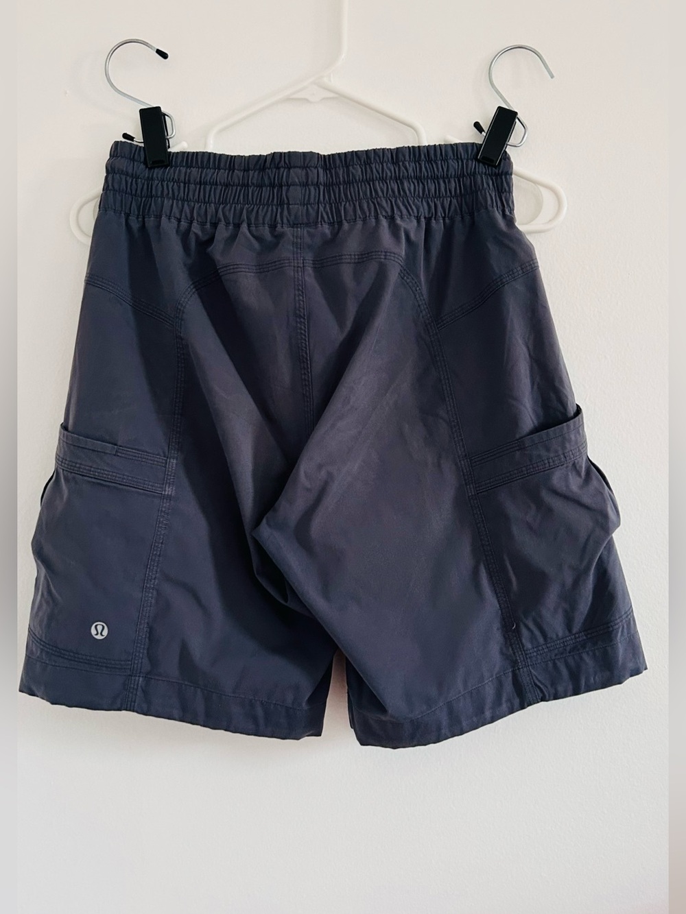 Lululemon Athletica Men’s Black Athletic Cargo Shorts Waist 14”